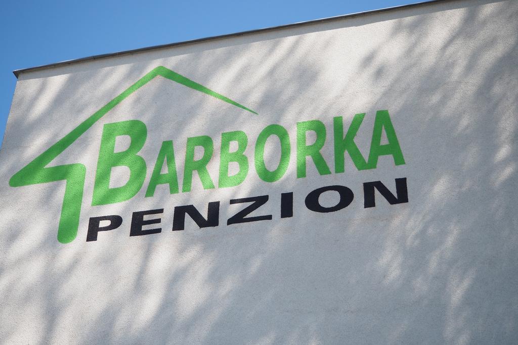 ホテル Ubytovani Barborka オロモウツ エクステリア 写真